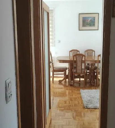 Apartman Mira